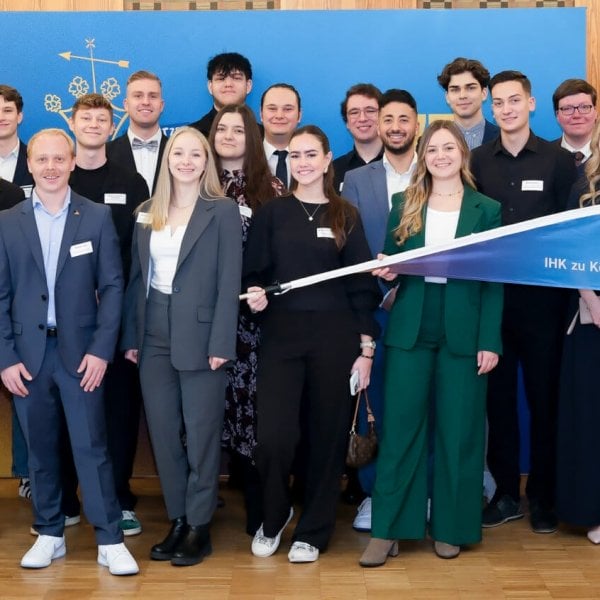 IHK Köln gratuliert 24 Auszubildenden aus dem Bezirk als Landesbeste