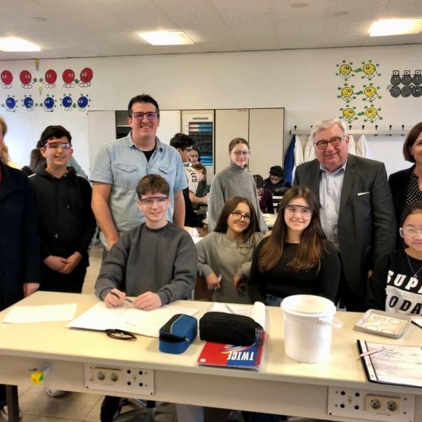 MINT-Bildungsprogramm TuWaS!: TÜV Rheinland Stiftung ermöglicht praxisnahe naturwissenschaftlich-technischen Unterricht