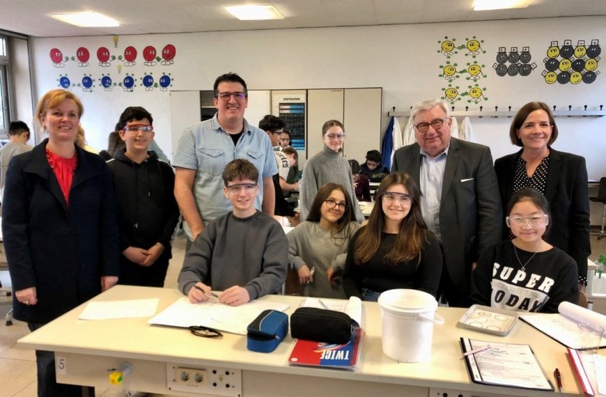 MINT-Bildungsprogramm TuWaS!: TÜV Rheinland Stiftung ermöglicht praxisnahe naturwissenschaftlich-technischen Unterricht