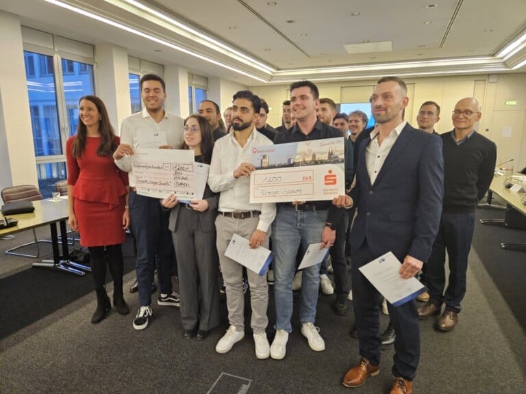 Mehr über den Artikel erfahren Azubis mit Ideen: IHK prämiert die besten Energie-Scouts 2025