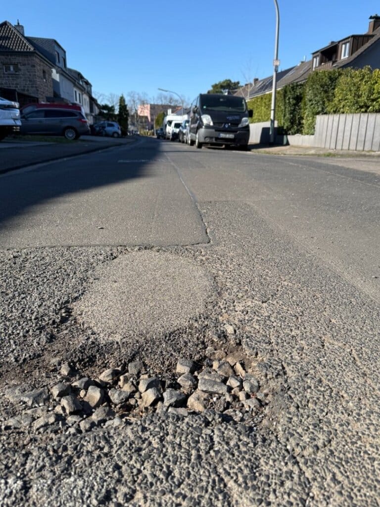 Mehr über den Artikel erfahren Köln-Poll: Straße „An den Maien“ wird umfassend saniert – Ein Meilenstein für die Anwohner