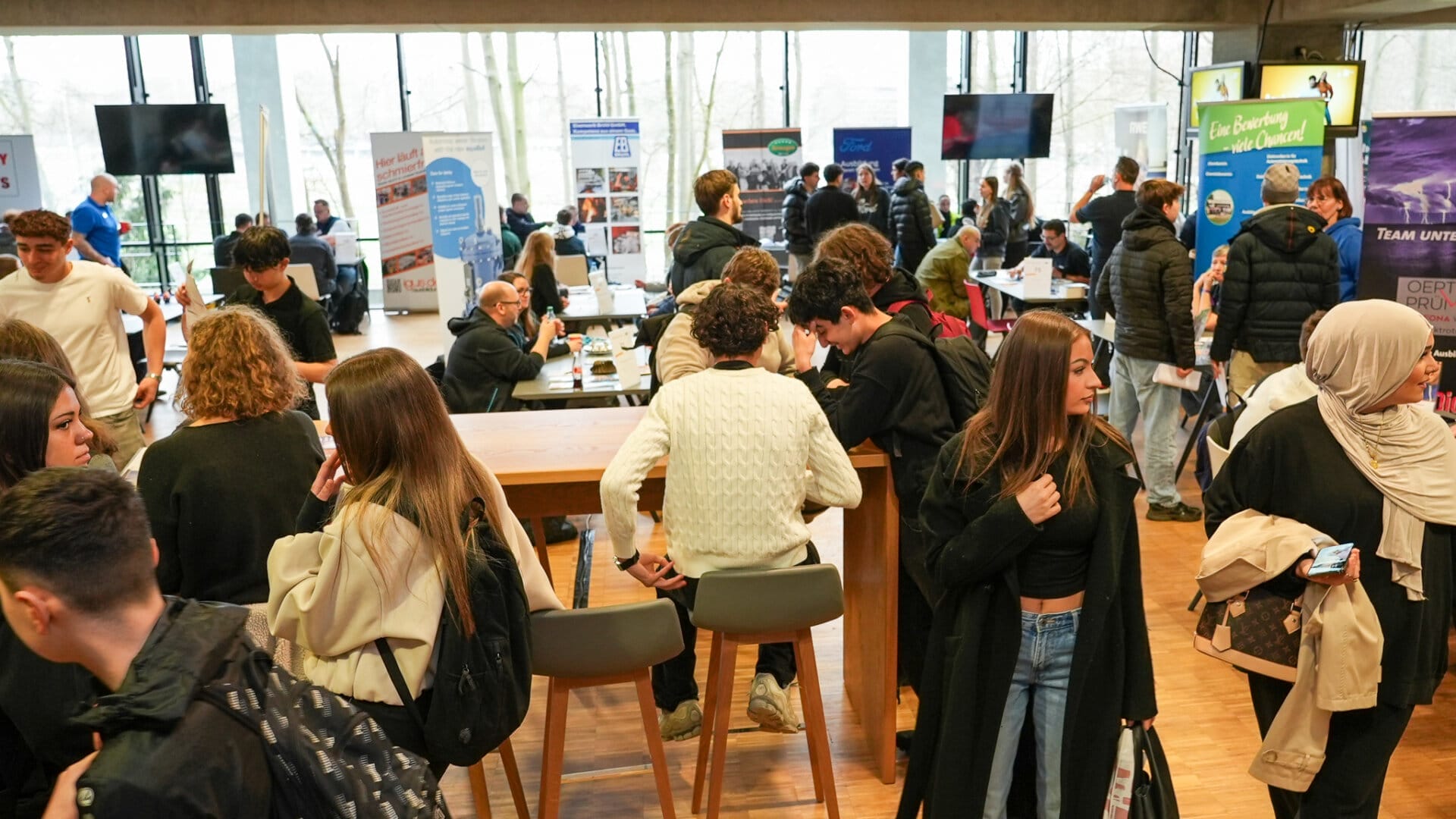 Mehr über den Artikel erfahren Azubi-Speed-Dating 2026: Der Turbo für deine Ausbildung im Kölner Raum