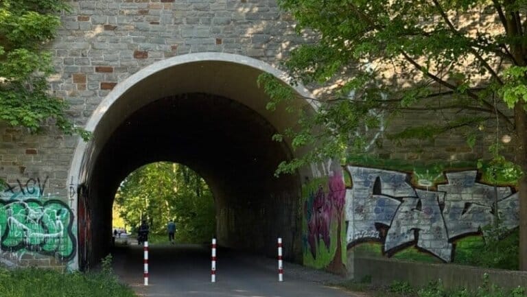 Mehr über den Artikel erfahren Neue Fahrradstraße in der Westhovener Aue